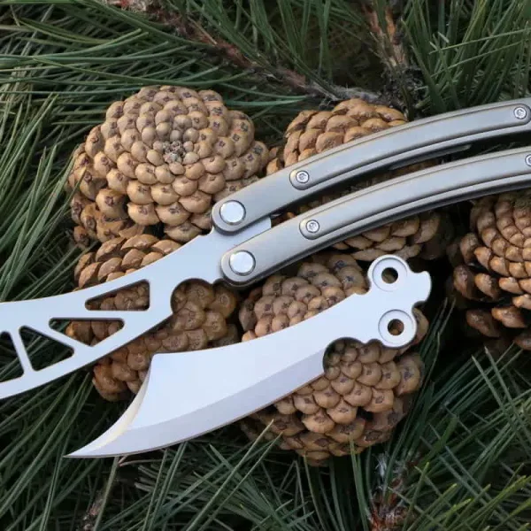 Нож бабочка из титана